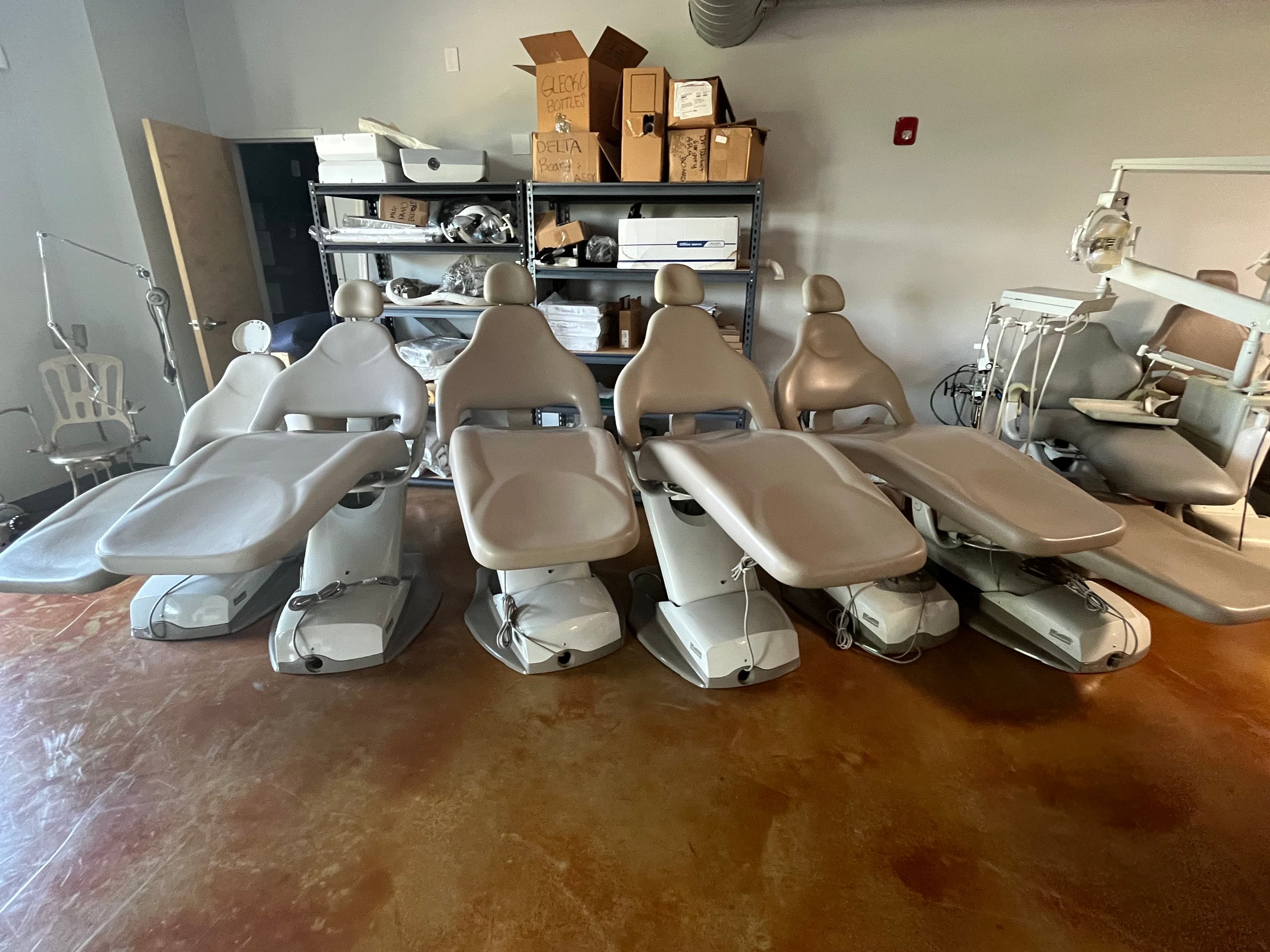 Midmark UltraTrim Dental Chair Auction